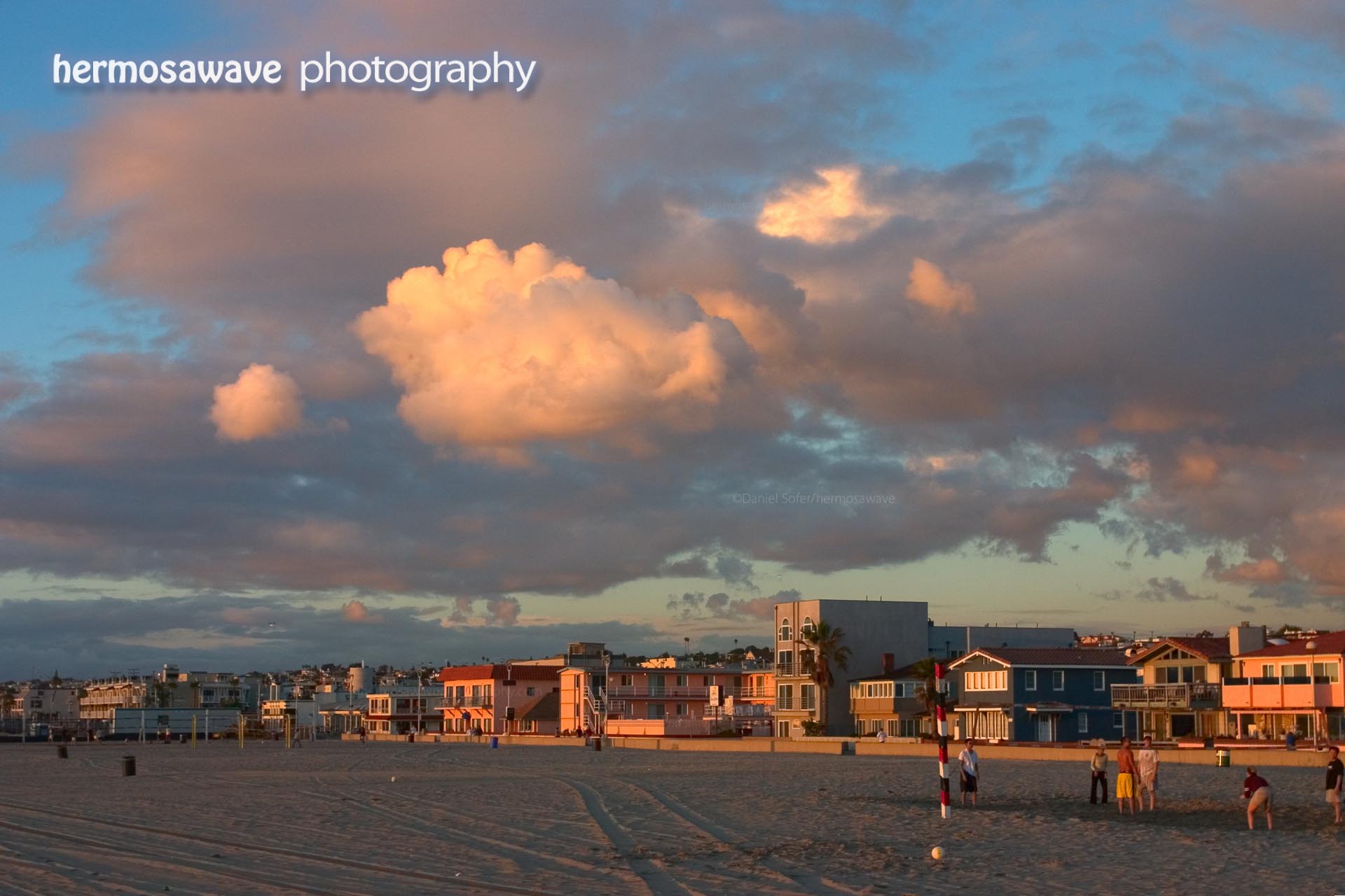 Strand and Clouds